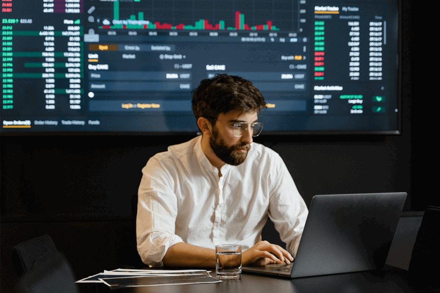 How to search and analyze data in Elasticsearch?